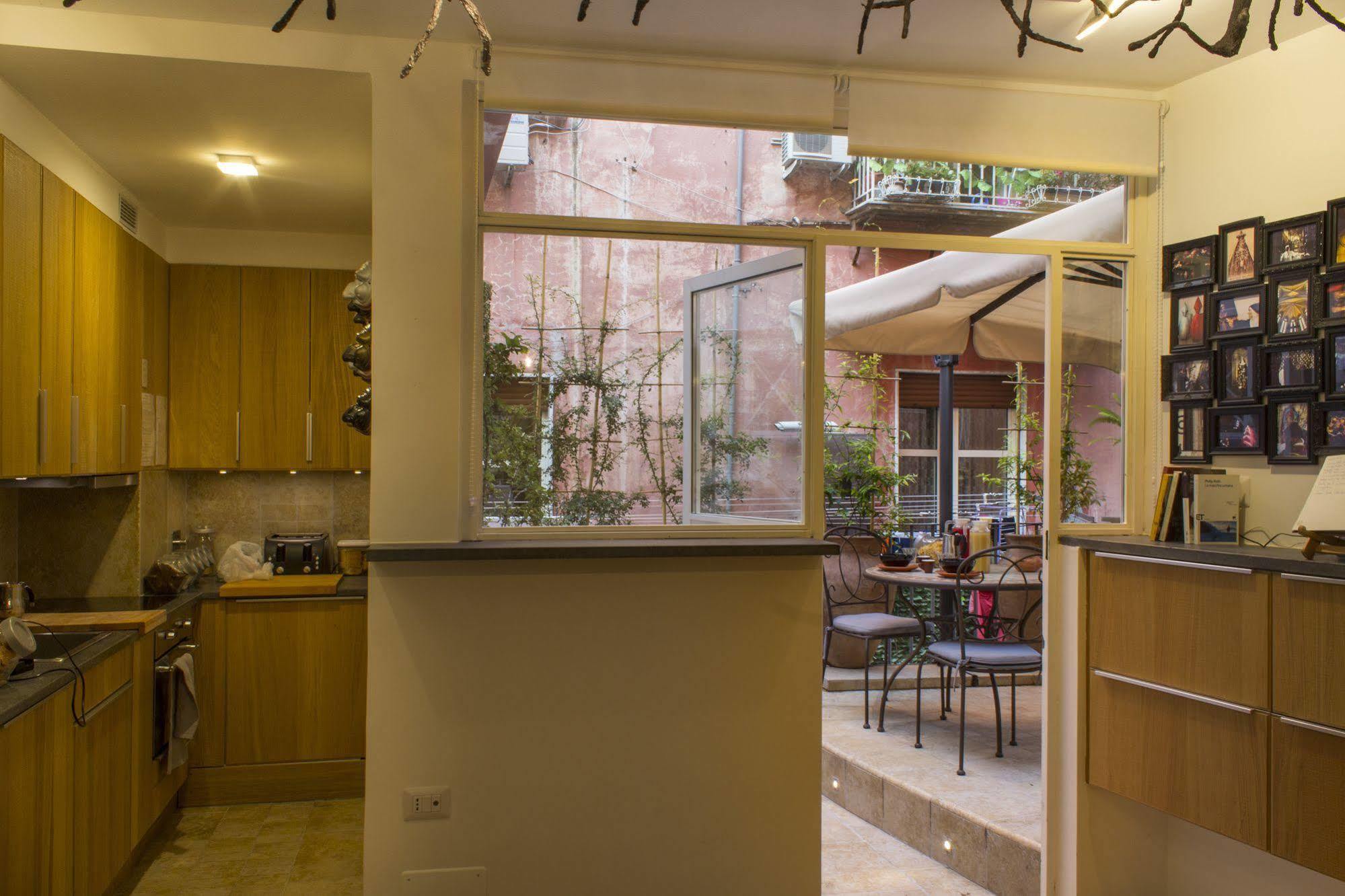Casa Latina Bed & Breakfast Napoli Dış mekan fotoğraf