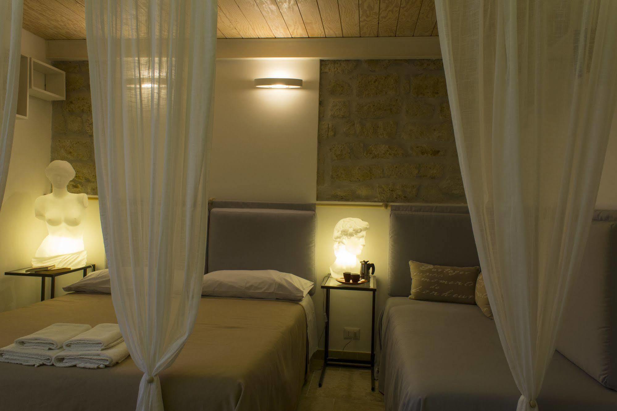 Casa Latina Bed & Breakfast Napoli Dış mekan fotoğraf
