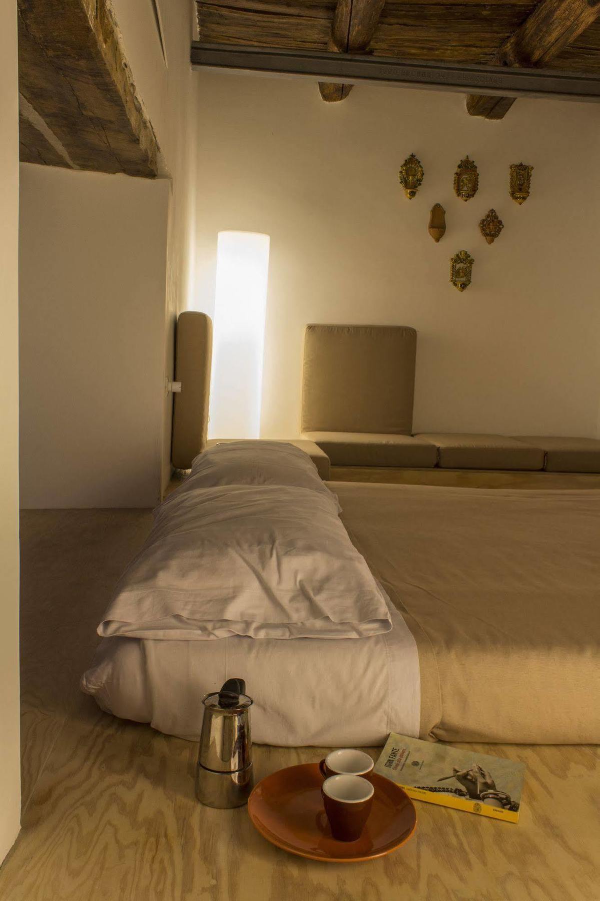 Casa Latina Bed & Breakfast Napoli Dış mekan fotoğraf