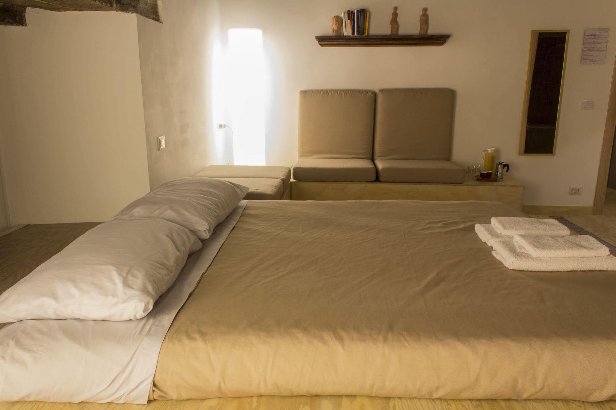 Casa Latina Bed & Breakfast Napoli Dış mekan fotoğraf