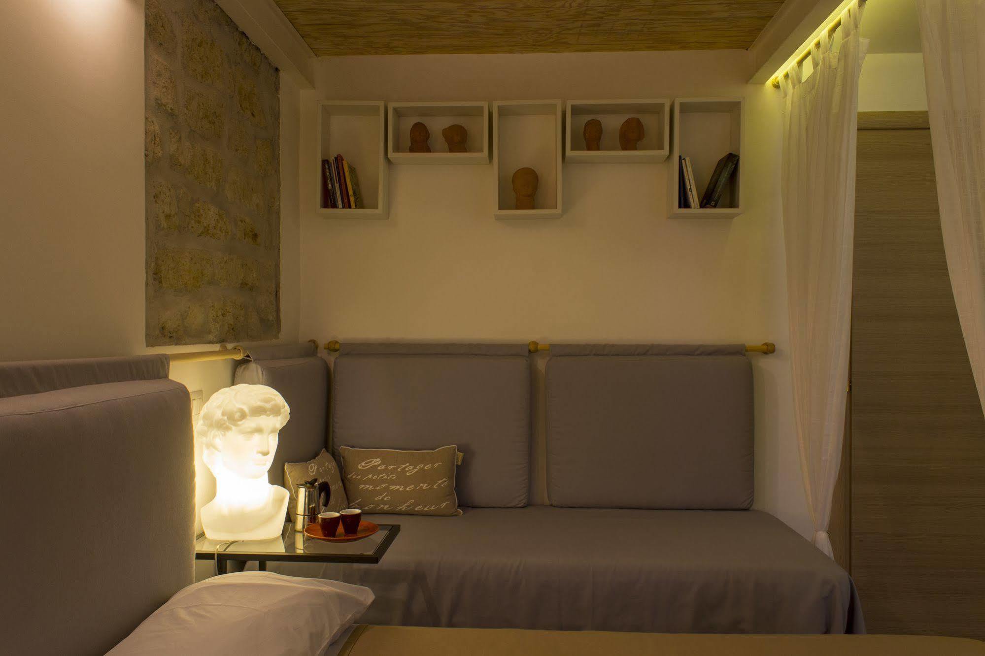 Casa Latina Bed & Breakfast Napoli Dış mekan fotoğraf